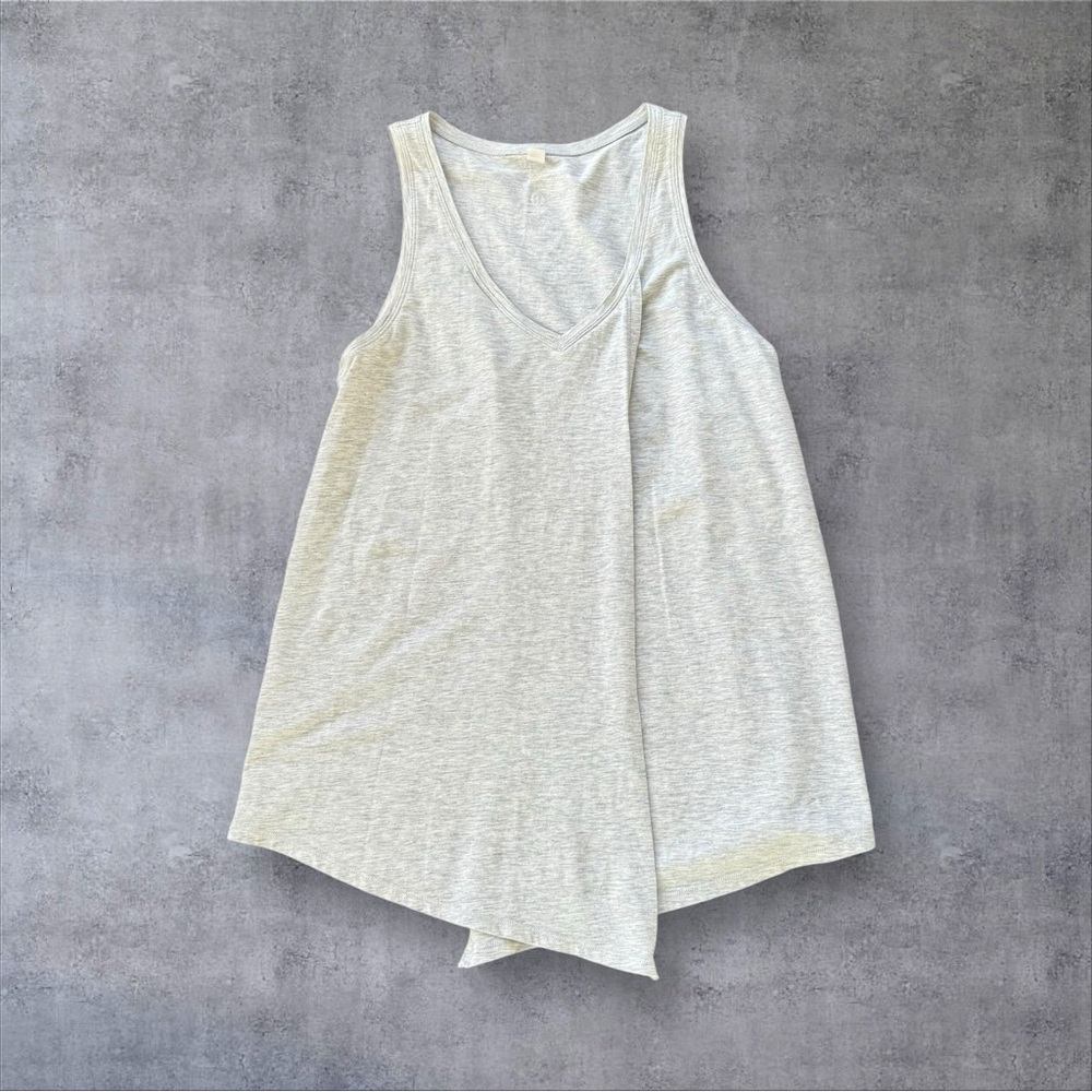 Lululemon Womens V-Neck Front Slit Sleeveless Pullover Tank Top Gray Size 4